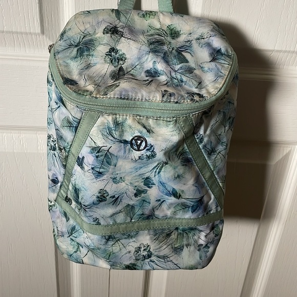 Ivivva by Lululemon backpack - Picture 3 of 8
